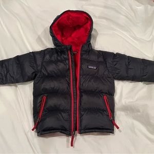 Patagonia Navy/Red size 3T Hi-Loft Down Sweater Hoody Jacket